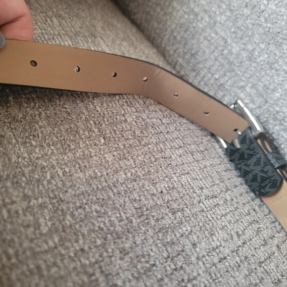 Michael Kors Black Stripe Belt Bag L/XL - Picture 5 of 8